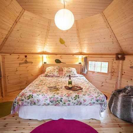 Bed and Breakfast La Roche Aux Fees Lapte Екстер'єр фото